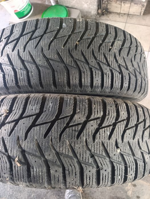 Продавам зимни гуми 215/65R16