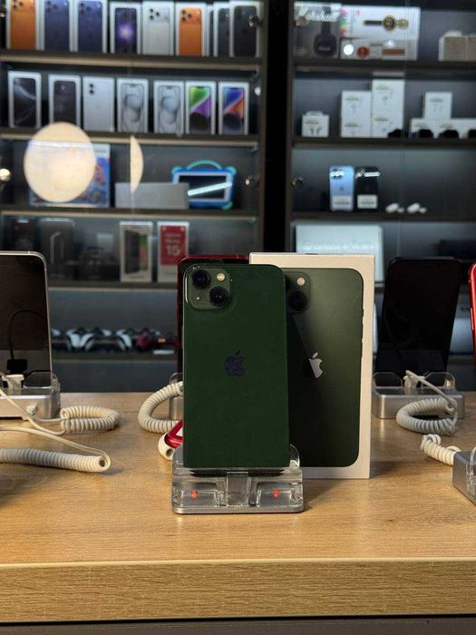 Телефон Apple iPhone 13 128/ Айфон 13 128 код7603