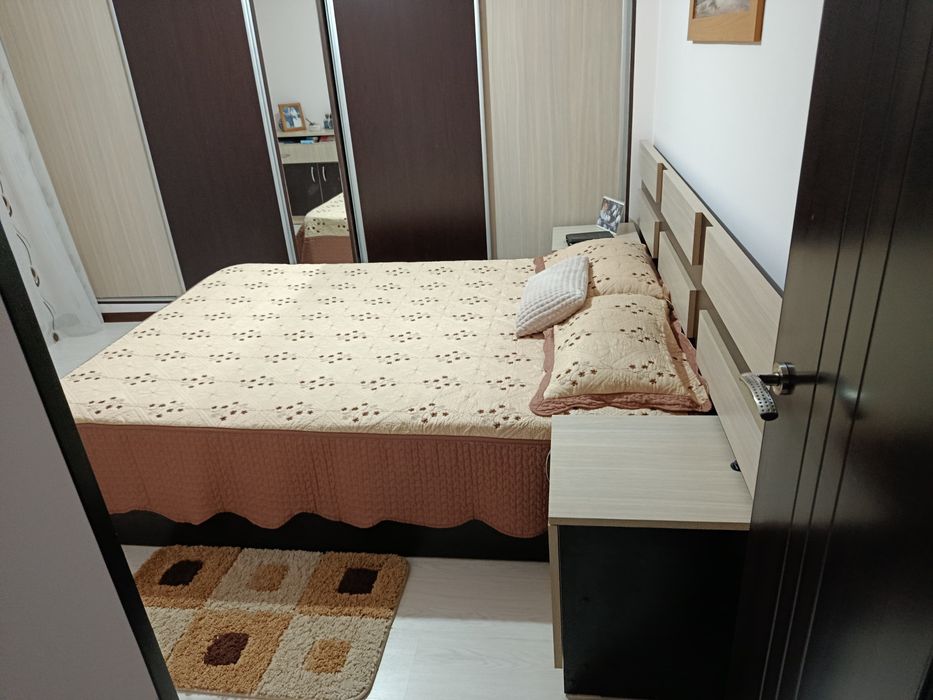 Vând urgent apartament 3 camere