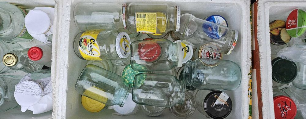 Банки стеклянные разного объема