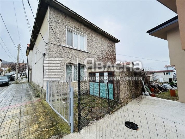 Продава се Къща в Аксаково - 234 кв.м за 881 €/кв.м - Снимка #5