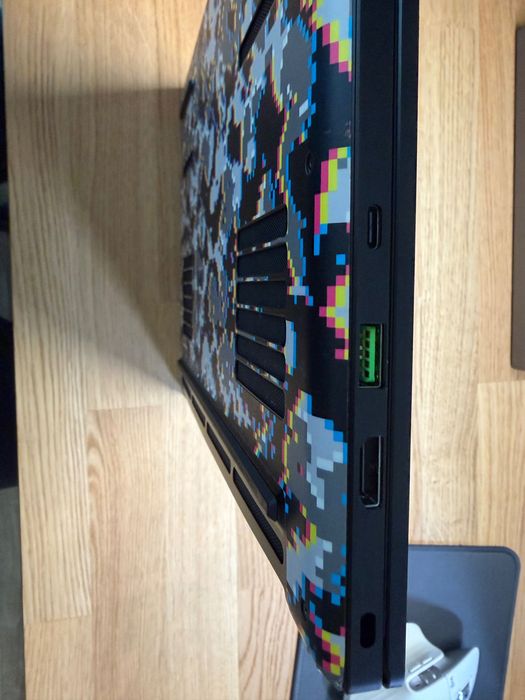 Razer Blade 14 - RTX 4060 - Ryzen 9 7940HS - 32GB
