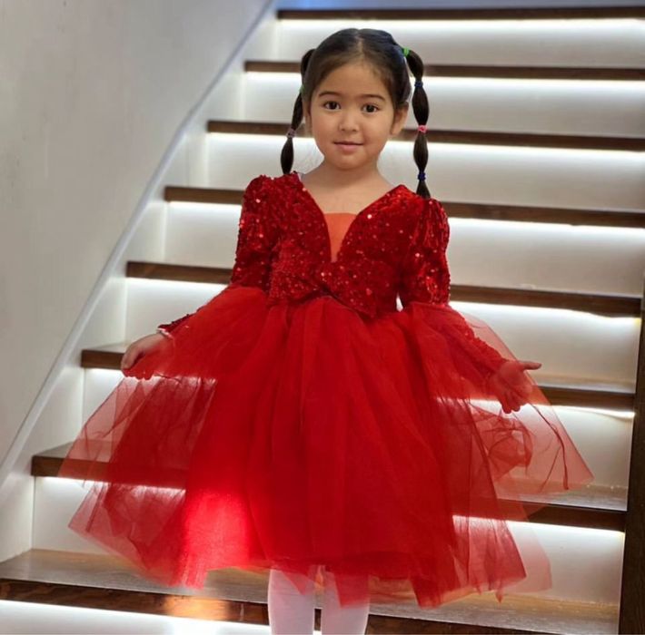 Платье для девочек новогодние, поаздничные