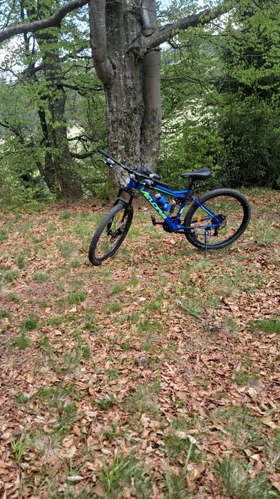 Bicicleta full suspension