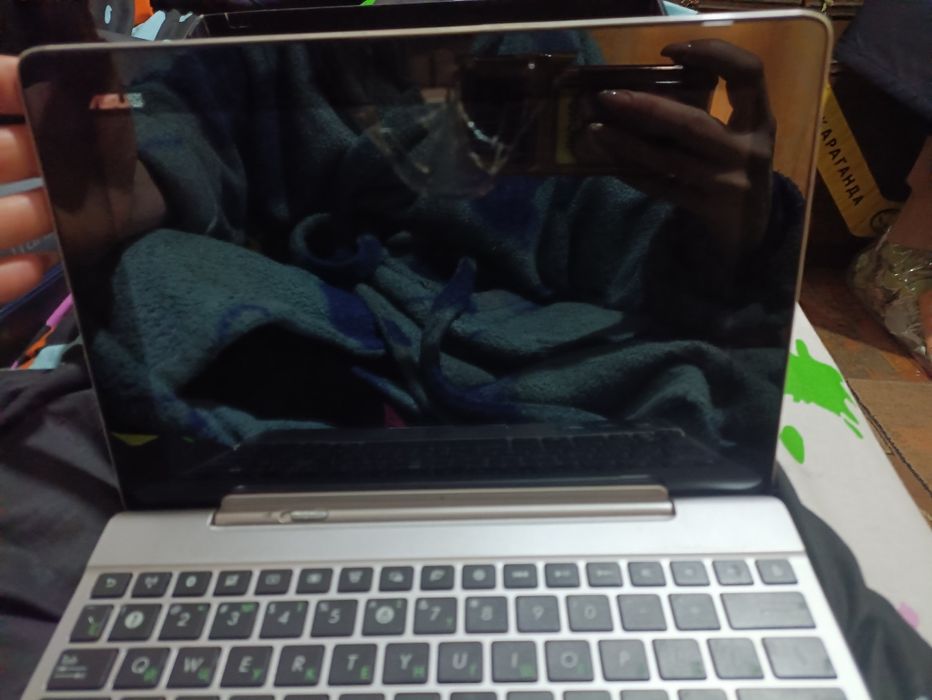 Продаю планшет трасформер