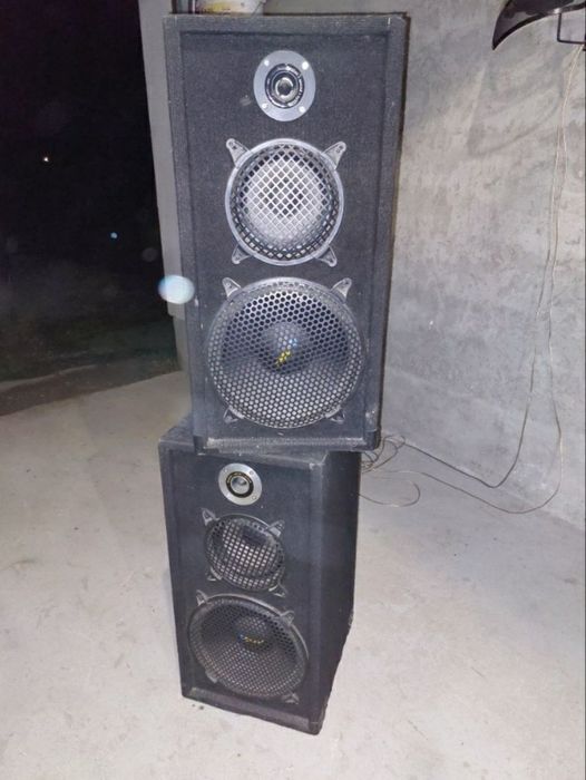 Vand boxe cu stație pentru evenimente puternice