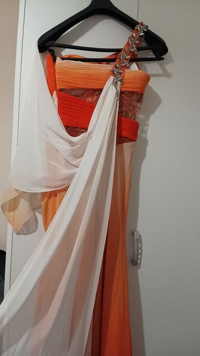 Продавам Бална рокля