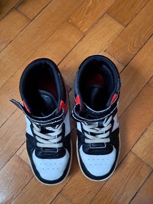 Обувки номер 33 - 6€