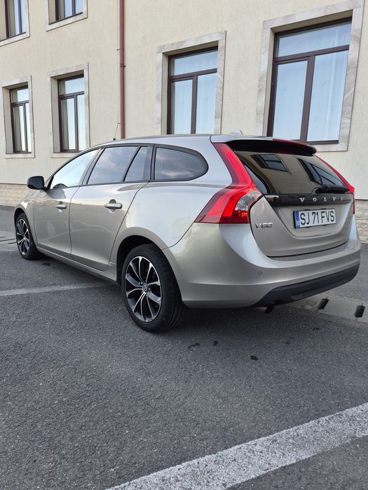 VOLVO V60 2011 — imagine 4