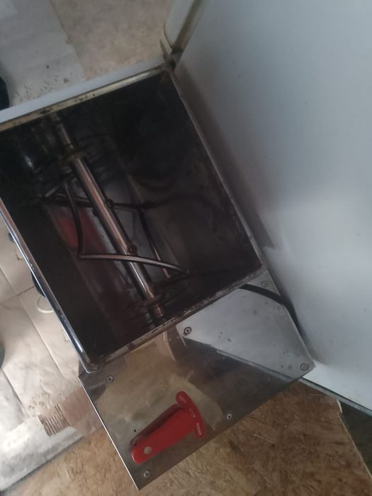 Продам тестомес.