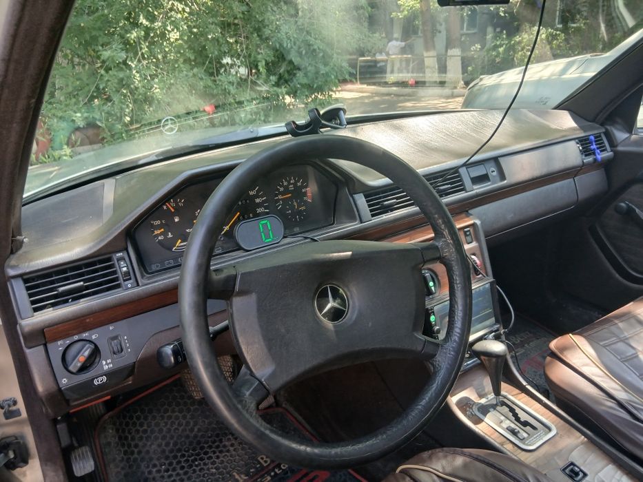 Mercedes Benz w124