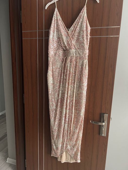 Официална рокля с блясък в розови нюанси