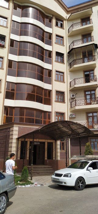 Навесы из метало конструкций .