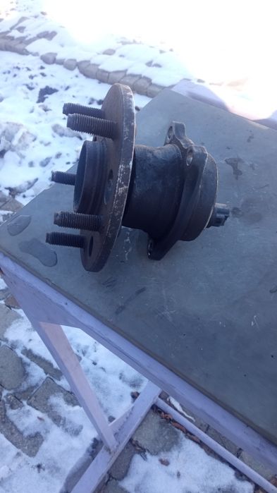 Продам контрактную запчасть на Тойоту ipsum