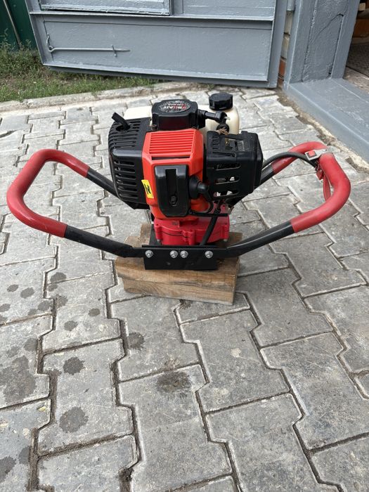 Мотобур /бензобур