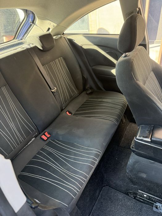 Opel corsa 2009 1.4 benzina