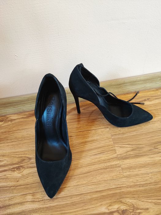 Pantofi stiletto