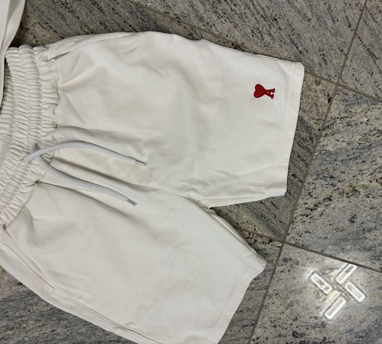 Costum ami baieti