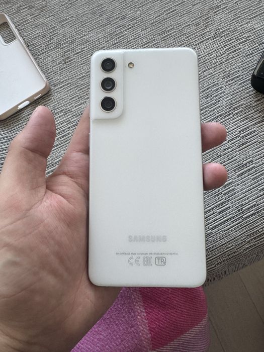 Продам samsung s21 fe