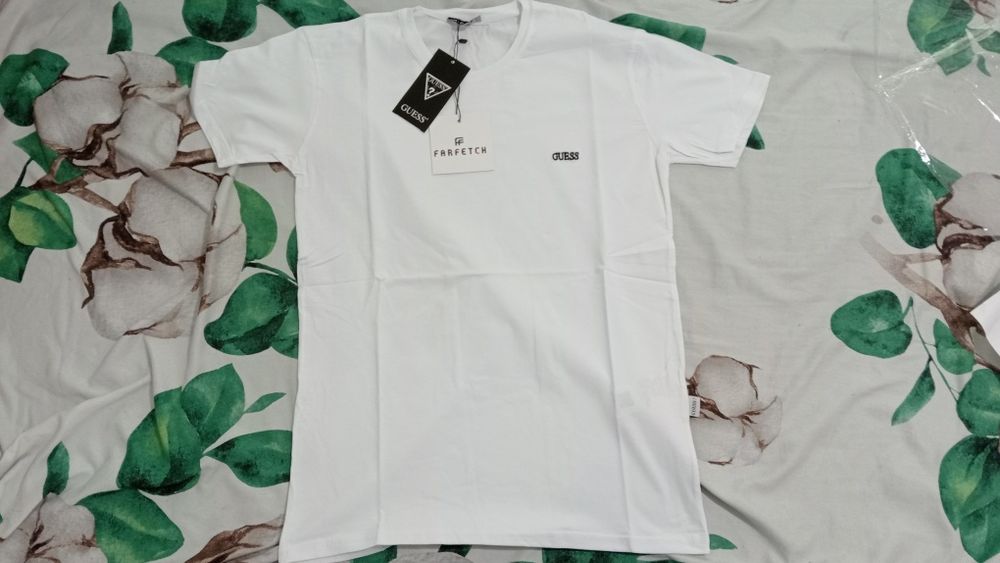 Tricou de barbati Guess