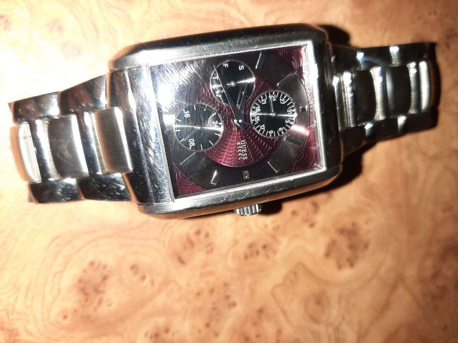 Продам новые часы