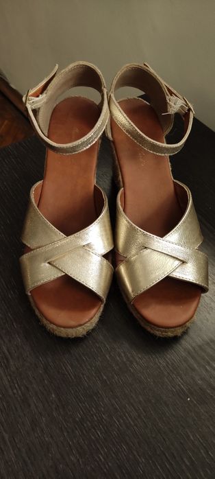 Златни сандали, естествена кожа, 38 номер