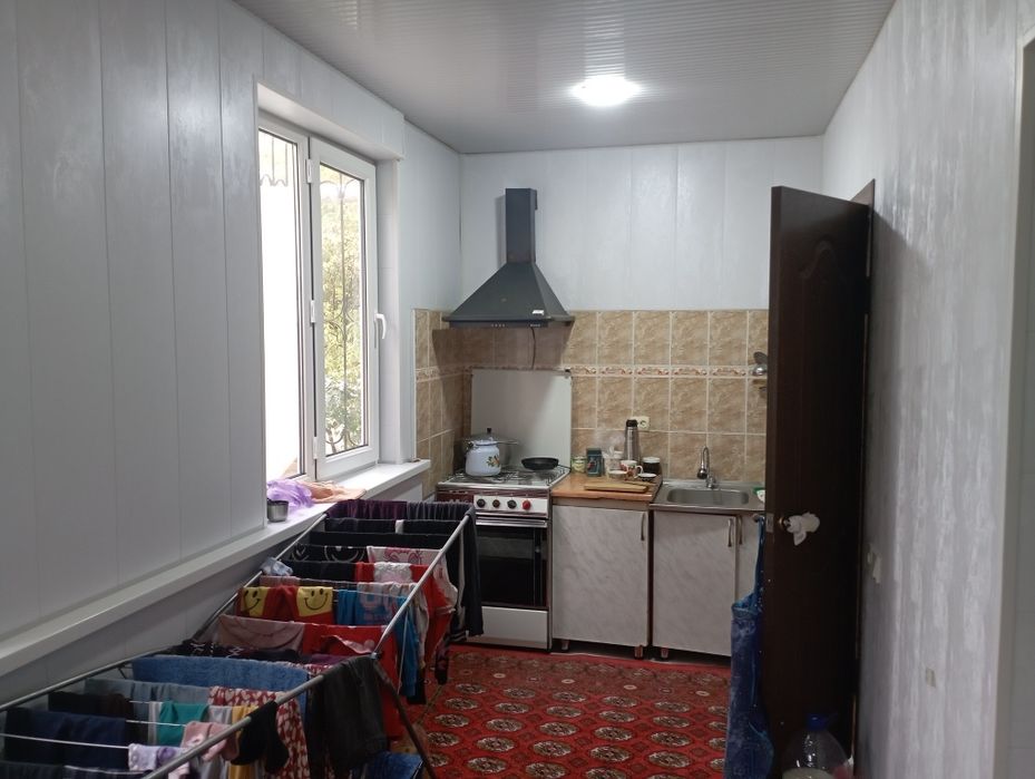 Продаем свою 4х комнатную квартиру..