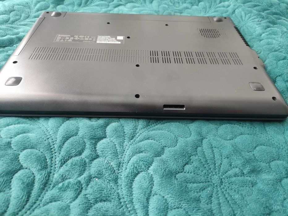 Laptop Lenovo IdeaPad 100-15IBD – Pentru piese (cu încărcător). (Model Name: 80QQ, cod MTM: 80QQ0052RI).