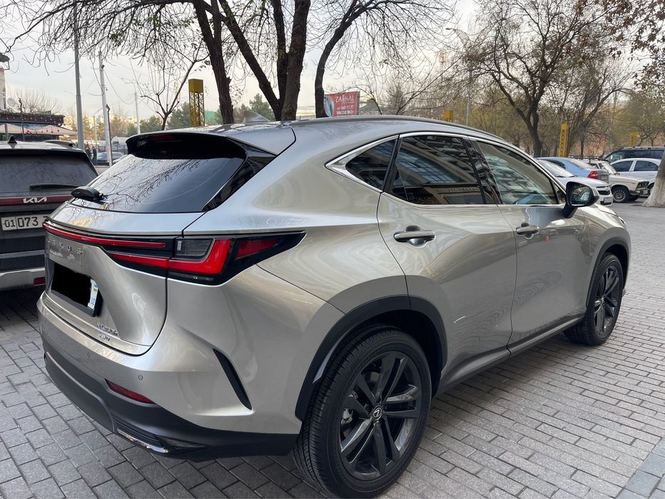 Lexus NX350hybrit AWD 2025 Full