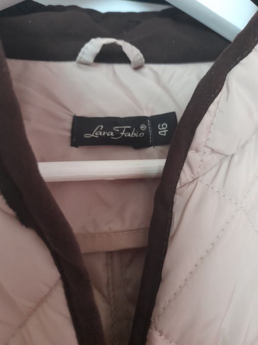 Geaca dama primăvară/toamna, mărimea 46, culoare capucino, impecabila.