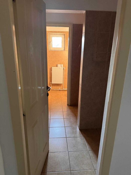 Cladire cu birouri 584MP + parcare 272MP