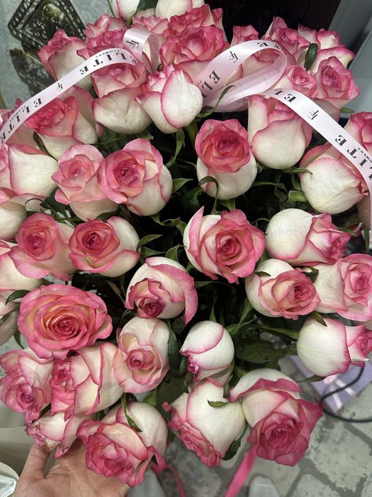 Букеты Momoko и роз