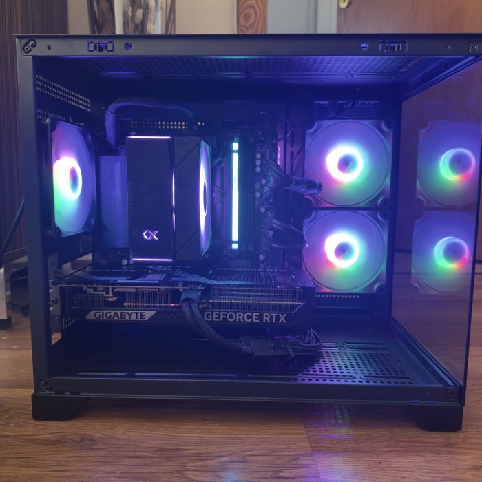 Геймърски компютър/ I5 12400F/32GB/RTX 5070 12GB/1TB SSD