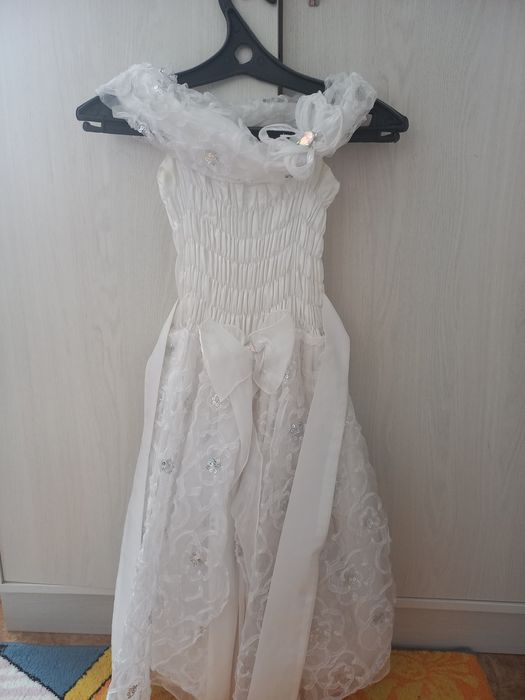 Продам платье на девочку