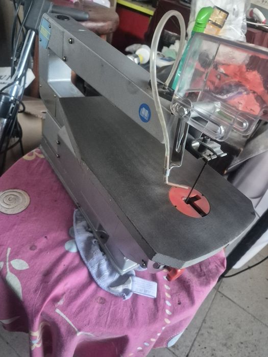 Vand fierăstrău electric