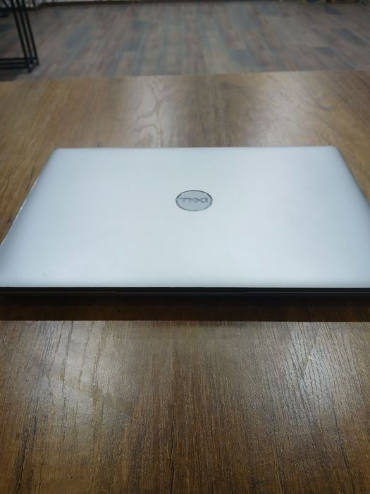 Noutbuk Dell Latitude 5411