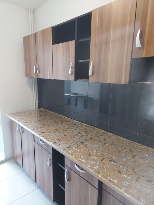 Închiriez apartament cu o camera