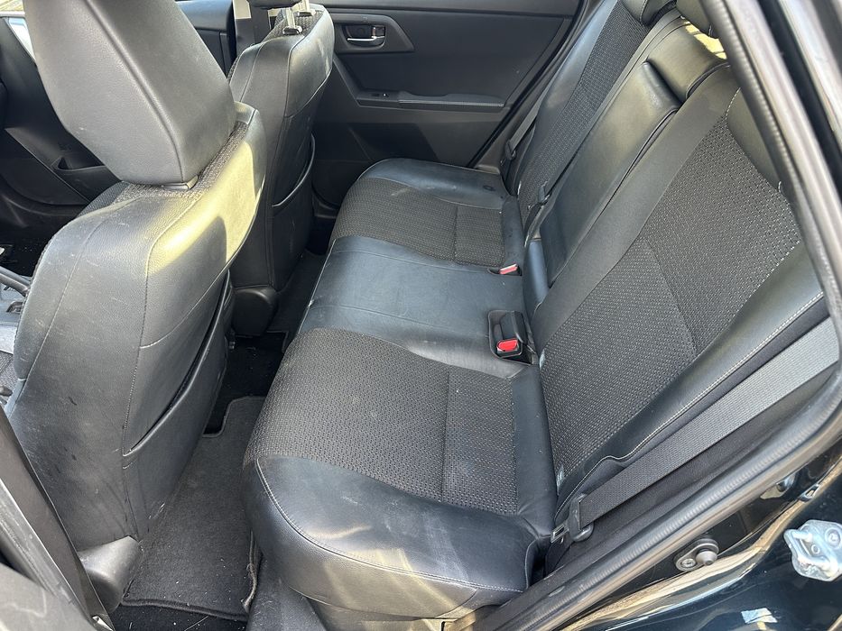 Toyota Auris Тойота Аурис 1.8 hybrid 136 кс 2014 На Части!