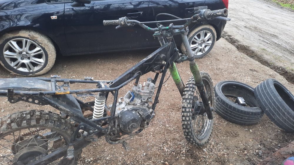 Vand sau schimb cros gilera 125cc