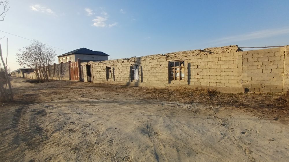 Uchastka Sotiladi 10 sotix