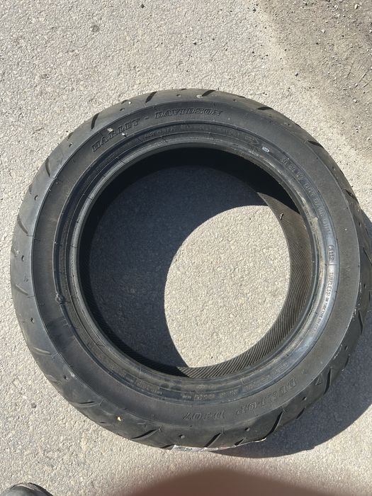 Чисто нова гума Harley Davidson