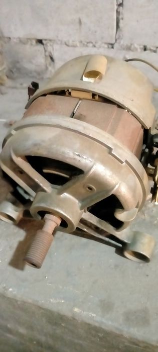 моторчик от стриальной машины