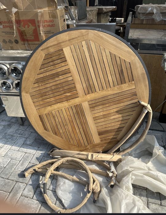 Столы в дом или на улицу