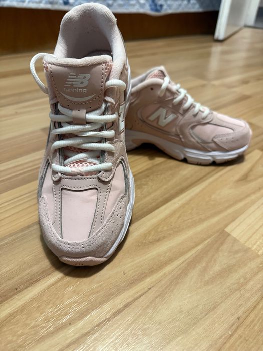 Маратонки new balance