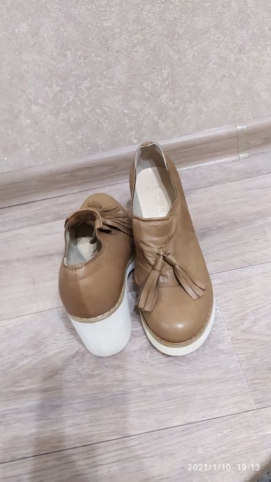 Срочно продам кожаные туфли