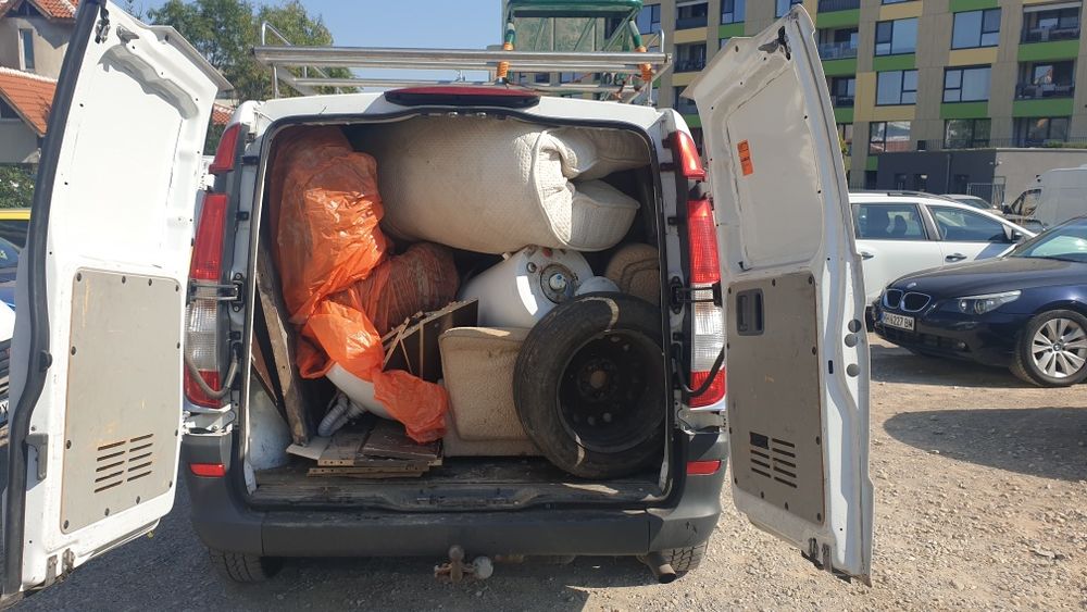 Почистване  на апартаменти, мазета, тавани. Извозване на старите ел.ур