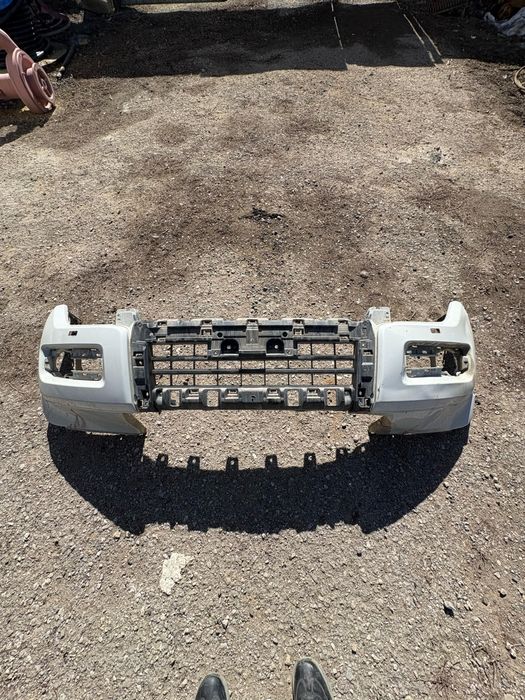 Бампер на мицубиси паджеро