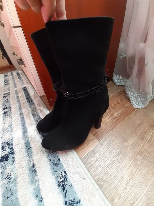 Продам осенние сапоги