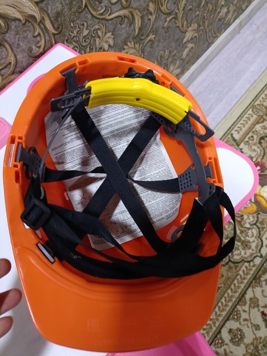 Продам новую каску