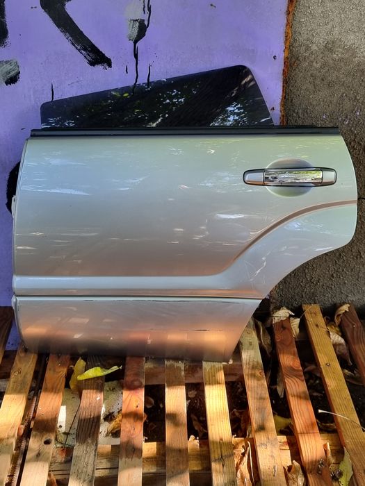 Двери на Subaru Forester Sg